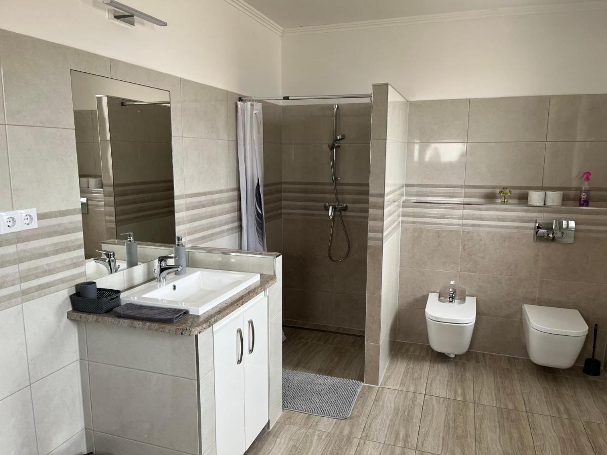 Rajczi Apartman Могач Екстер'єр фото