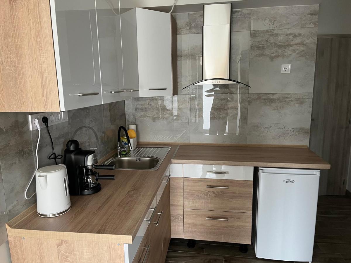 Rajczi Apartman Могач Екстер'єр фото