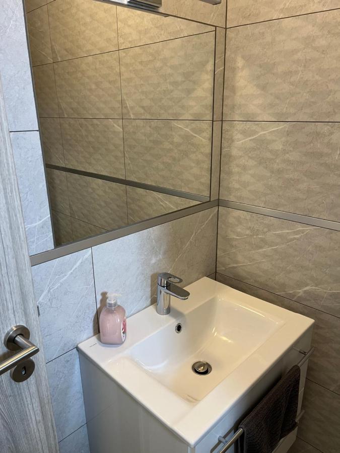 Rajczi Apartman Могач Екстер'єр фото
